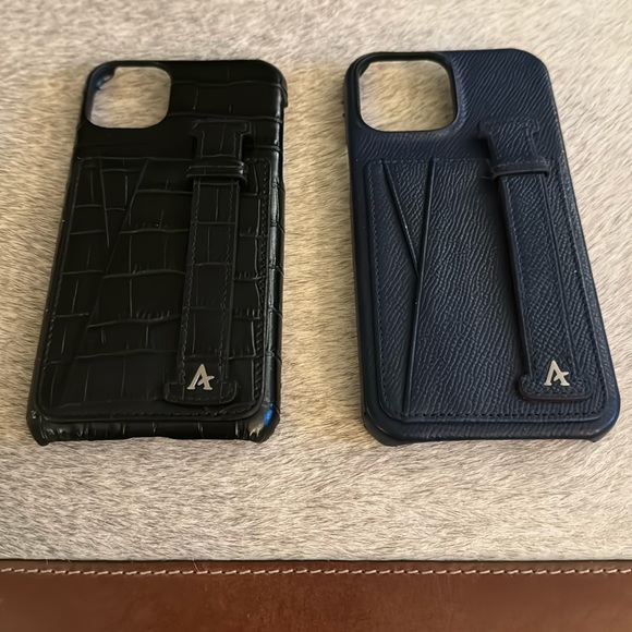 Affluent Leather iPhone 12 Pro Max and 13 Pro Max Card Holder Finger Loop Cases - Picture 1 of 7